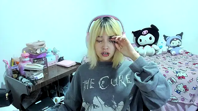 Akane-Mou online show from 24, 9, 2025