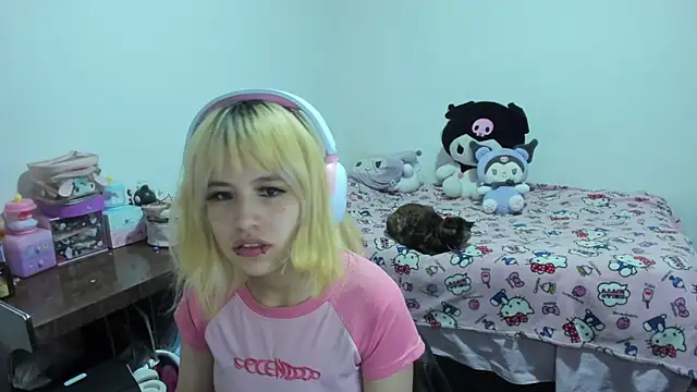 Akane-Mou online show from 18, 9, 2025