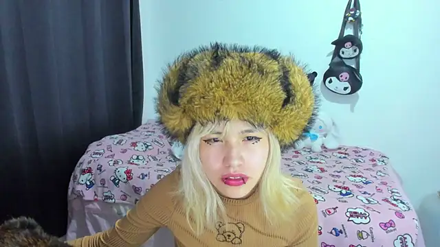 Akane-Mou online show from 5, 11, 2025