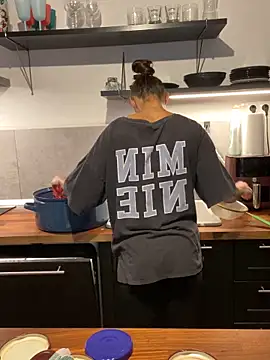 spottyyy online show from 15, 9, 2025