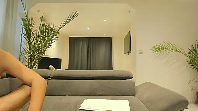 MissPanthera online show from 2, 1, 2025