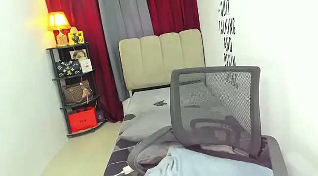 Trixie Mattel21 online show from 28, 1, 2025