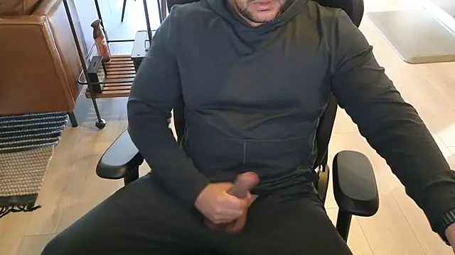 HungandThickLatin online show from 23, 4, 2026