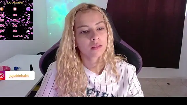 jujubinhahot online show from 15, 3, 2025