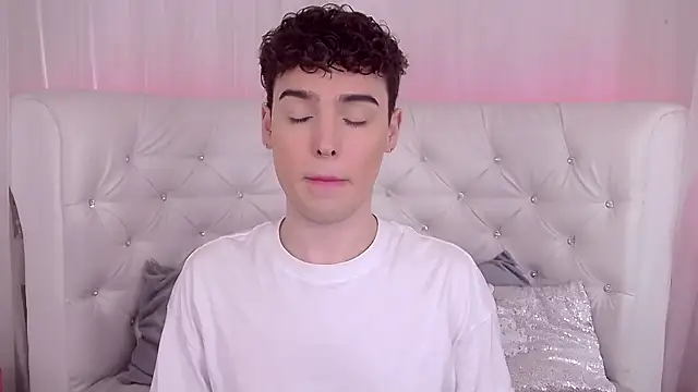 RobbyCharming online show from 26, 9, 2025