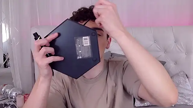 RobbyCharming online show from 6, 10, 2025