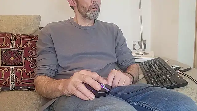 uk-bobbie-uk online show from 5, 10, 2025