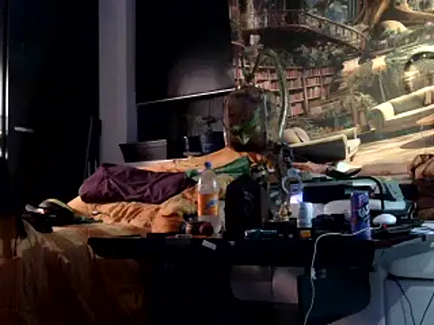 OSIRlS online show from 8, 2, 2025