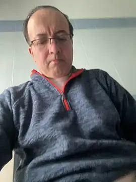 Maxi7hot online show from 3, 2, 2026