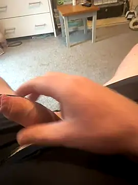 Averagematt1991 online show from 10, 11, 2025