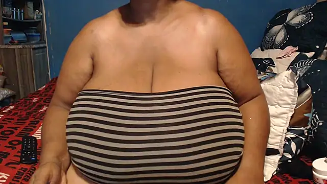 CUTEFIRMMELONSS online show from 28, 2, 2026