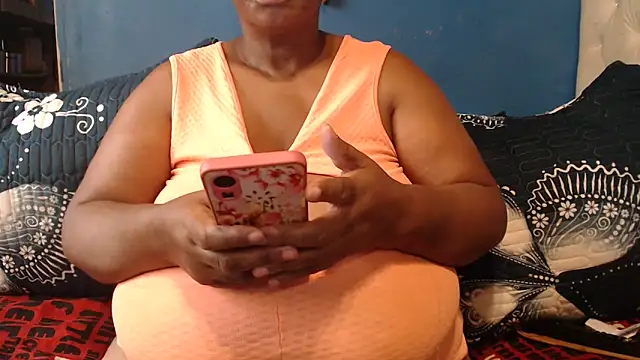 CUTEFIRMMELONSS online show from 25, 2, 2026