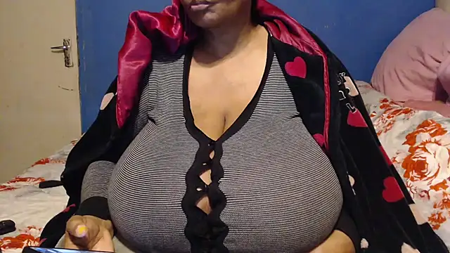 CUTEFIRMMELONSS online show from 29, 9, 2025