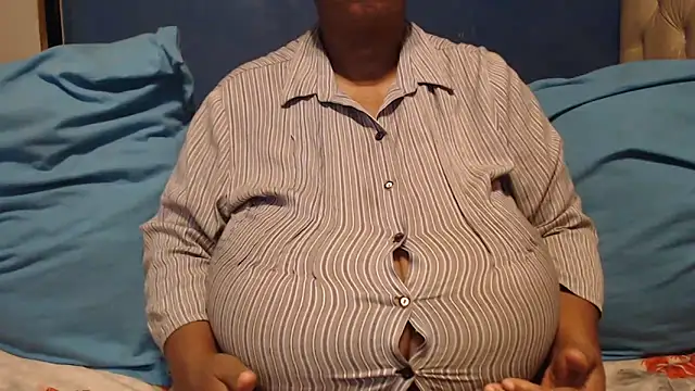 CUTEFIRMMELONSS online show from 10, 2, 2026