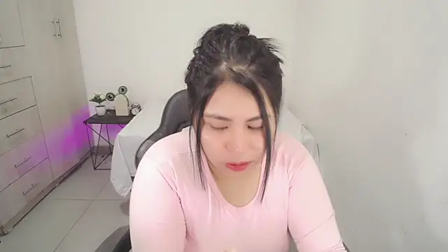 Snapshot of Youlittlepervertt_ chatting on 5, 2, 2026 Youlittlepervertt online show from 5, 2, 2026