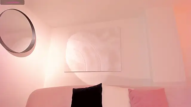 MariamRivera  online show from 17, 2, 2025