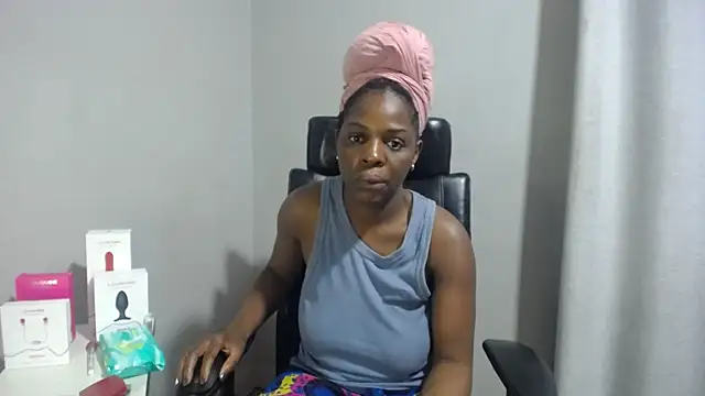 Shaniko89 online show from 28, 10, 2025