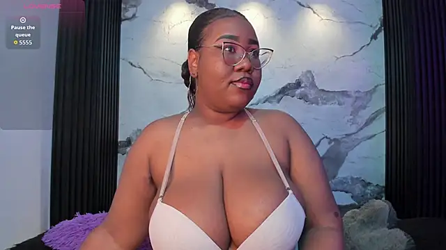 Darnellqueen online show from 7, 3, 2026