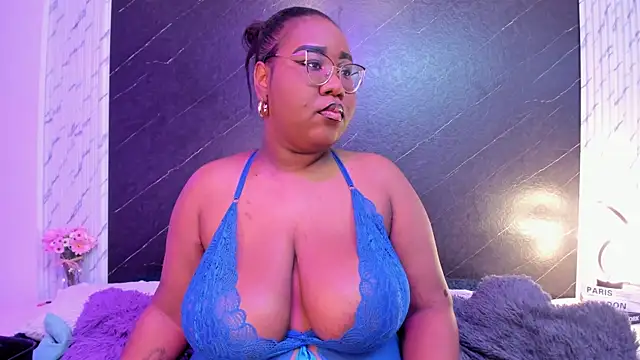 Darnellqueen online show from 6, 11, 2025