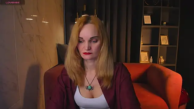 SaraSubtlety online show from 17, 12, 2025