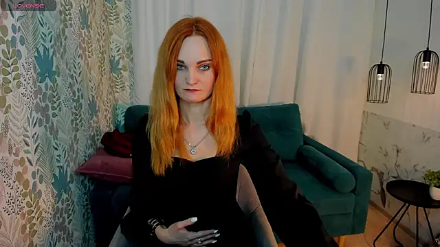 Snapshot of SaraSubtlety chatting on 16, 11, 2025 SaraSubtlety online show from 16, 11, 2025