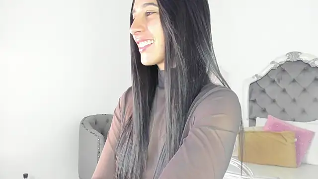 Snapshot of Valentina_Ross_ chatting on 1, 7, 2026 Valentina Ross online show from 1, 7, 2026