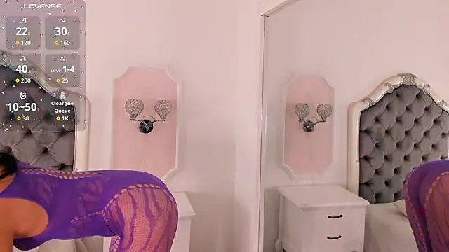 Valentina Ross  online show from 9, 3, 2026