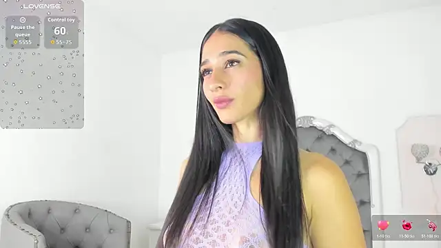 Snapshot of Valentina_Ross_ chatting on 10, 7, 2026 Valentina Ross online show from 10, 7, 2026