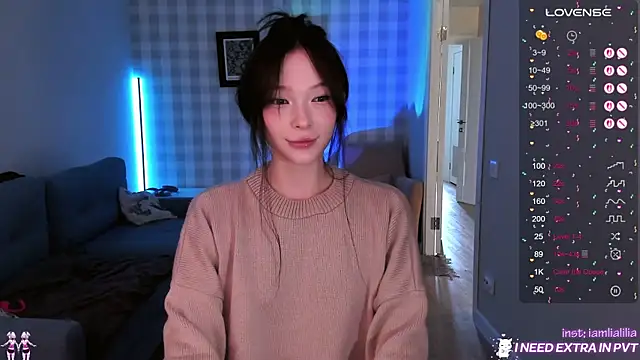 lialiliaa online show from 5, 10, 2025