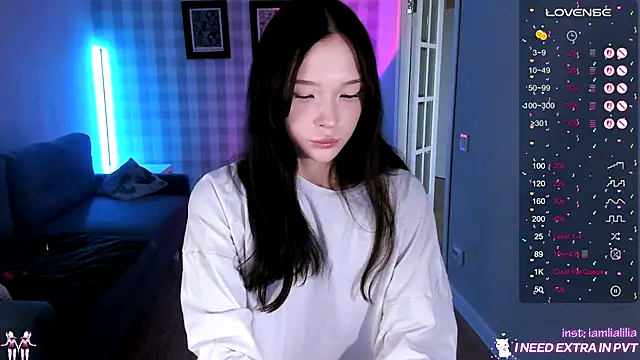 lialiliaa online show from 10, 10, 2025