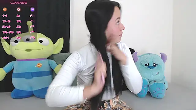 Snapshot of it_l chatting on 13, 3, 2025 it l online show from 13, 3, 2025