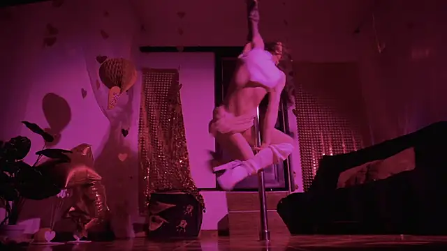  Avriles  online show from 3, 3, 2025