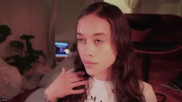 Snapshot of _Avriles_ chatting on 13, 2, 2026 Avriles online show from 13, 2, 2026