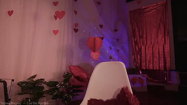  Avriles  online show from 18, 2, 2025