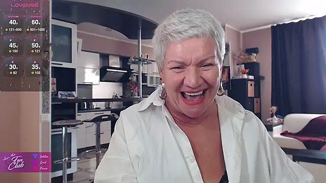 Snapshot of roxana_brooks chatting on 1, 2, 2026 roxana brooks online show from 1, 2, 2026