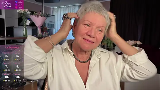 Snapshot of roxana_brooks chatting on 14, 3, 2025 roxana brooks online show from 14, 3, 2025