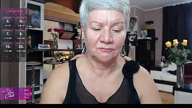 Snapshot of roxana_brooks chatting on 7, 11, 2025 roxana brooks online show from 7, 11, 2025