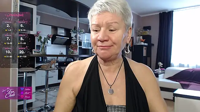 Snapshot of roxana_brooks chatting on 22, 11, 2025 roxana brooks online show from 22, 11, 2025