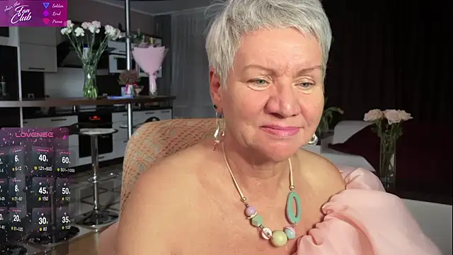 Snapshot of roxana_brooks chatting on 13, 3, 2025 roxana brooks online show from 13, 3, 2025