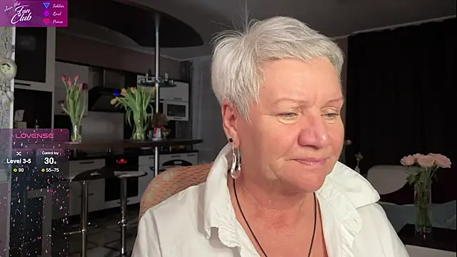 Snapshot of roxana_brooks chatting on 11, 3, 2025 roxana brooks online show from 11, 3, 2025