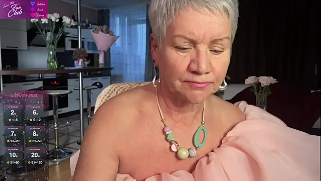 Snapshot of roxana_brooks chatting on 13, 3, 2025 roxana brooks online show from 13, 3, 2025