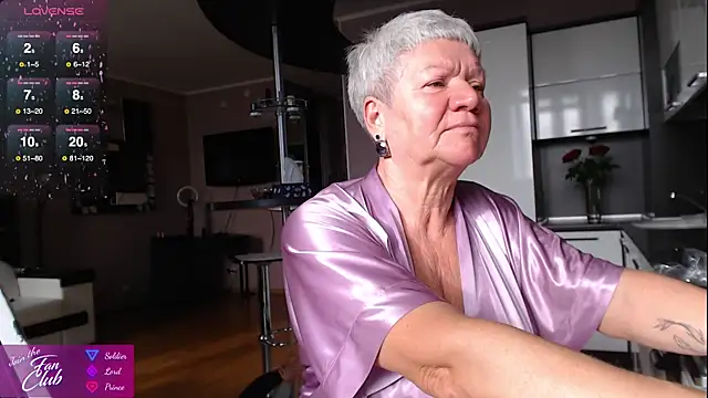 Snapshot of roxana_brooks chatting on 27, 9, 2025 roxana brooks online show from 27, 9, 2025