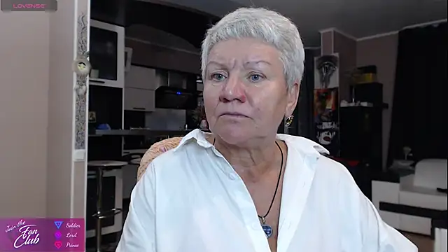 Snapshot of roxana_brooks chatting on 9, 9, 2025 roxana brooks online show from 9, 9, 2025