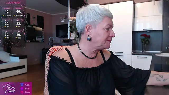 Snapshot of roxana_brooks chatting on 7, 10, 2025 roxana brooks online show from 7, 10, 2025