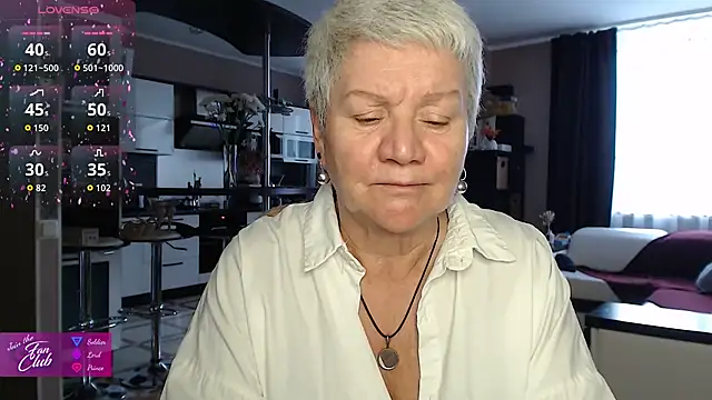 Snapshot of roxana_brooks chatting on 4, 3, 2026 roxana brooks online show from 4, 3, 2026