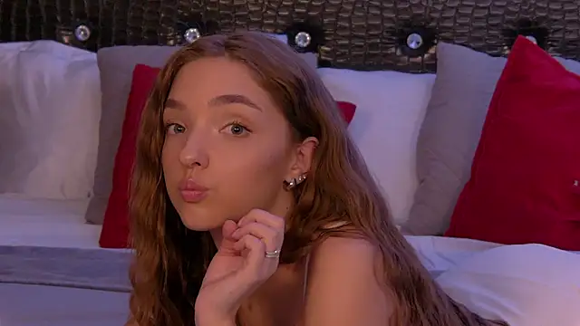 VirginieCruz online show from 17, 3, 2025