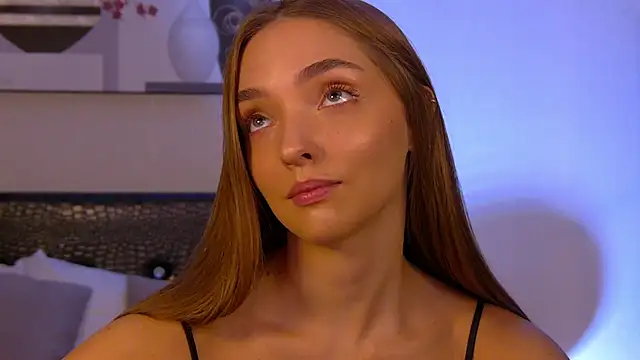 VirginieCruz online show from 10, 11, 2025