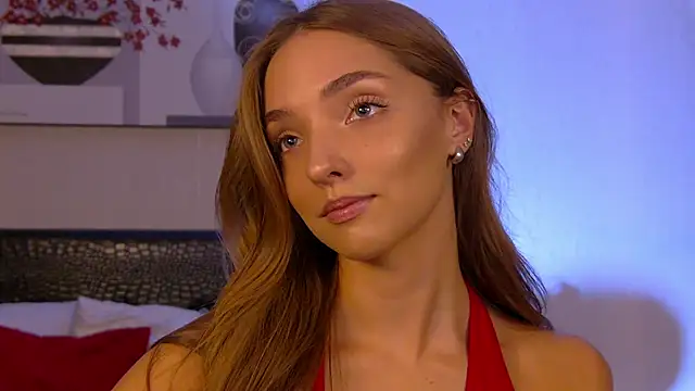 VirginieCruz online show from 13, 10, 2025