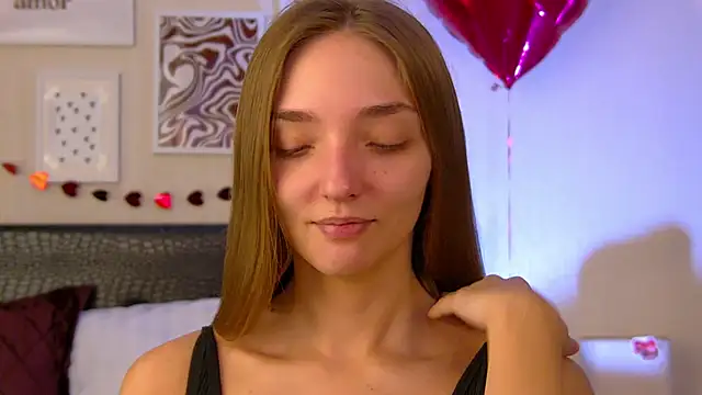 VirginieCruz online show from 27, 2, 2026