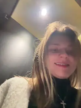 ValenciaShock online show from 17, 12, 2025